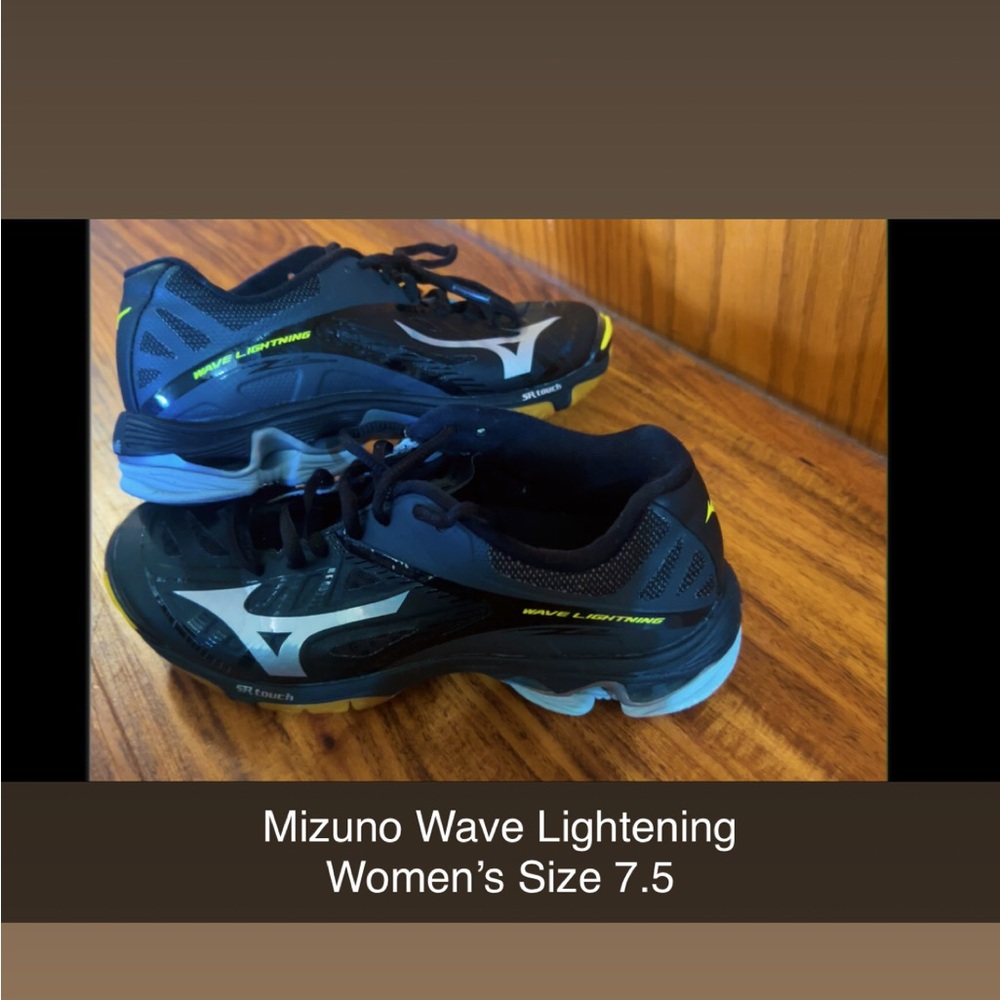 Mizuno Volleyball Wave Lightning Women's Shoes - Black